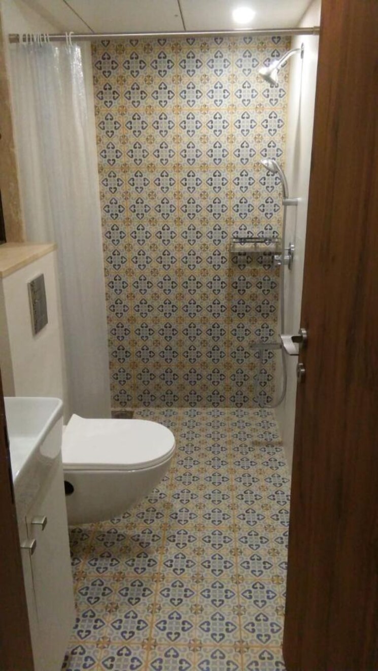 Bathroom, vaishali-chs-juhu 2 Bedroom 780 Sq.Ft. Apartment In Juhu Mumbai 7940042