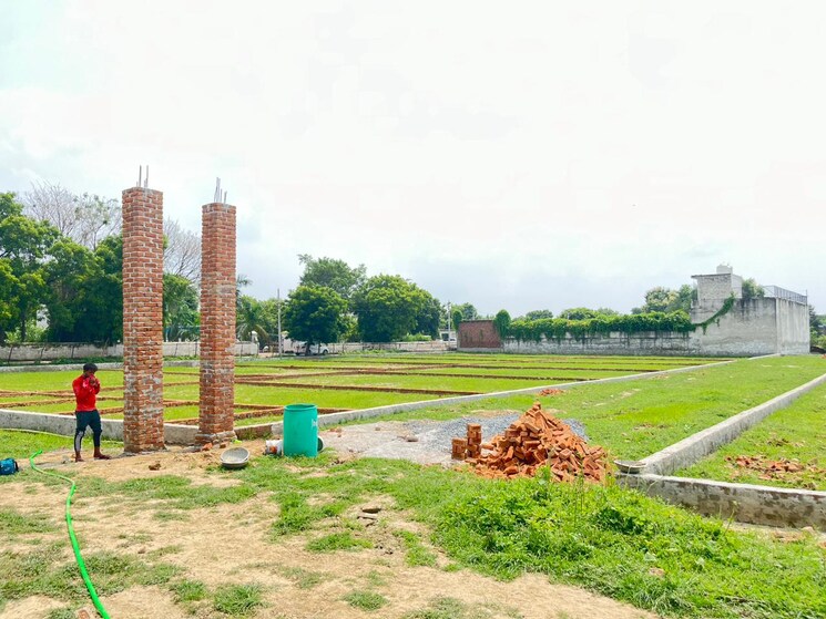 Garden, bernard-homes  250 Sq.Yd. Plot In Sector 17a Yamuna Expressway Greater Noida 7940033