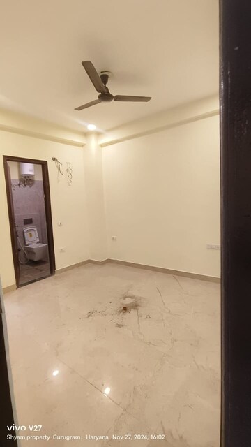 Room in 3 BHK Builder Floor at Emaar MGF Emerald Hills, Sector 65 – for Rent