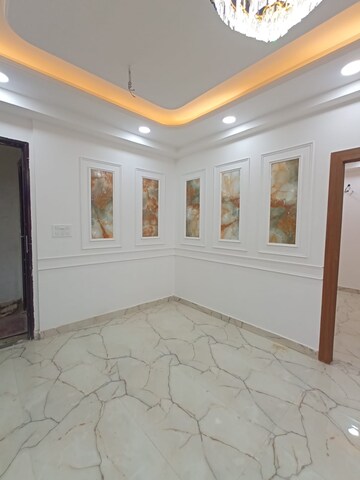 Bedroom in 3 BHK Builder Floor at Sector 72 – for Sale