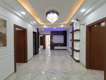 Building Lobby in 3 BHK Builder Floor at Sector 72 – for Sale