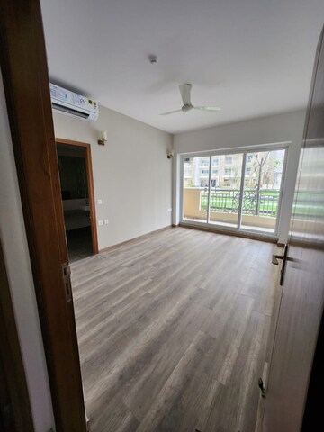 Room in 3 BHK Apartment at ABA Ivy County, Sector 75 – for Rent