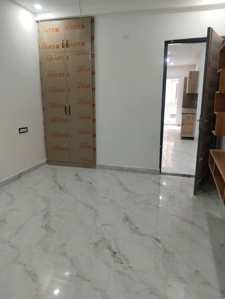 Room, peer mucchalla 3 Bedroom 1300 Sq.Ft. Builder Floor In Peer Mucchalla Zirakpur 7940079