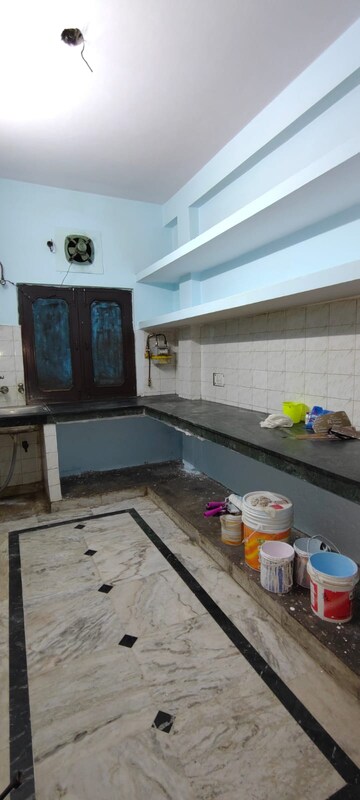 Furnished Amenities in 3.5 BHK Independent House at Sector 55 – for Rent