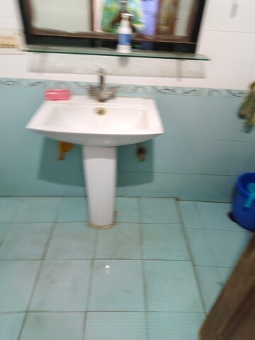 Bathroom in 1.5 BHK Independent House at Sector 55 – for Rent