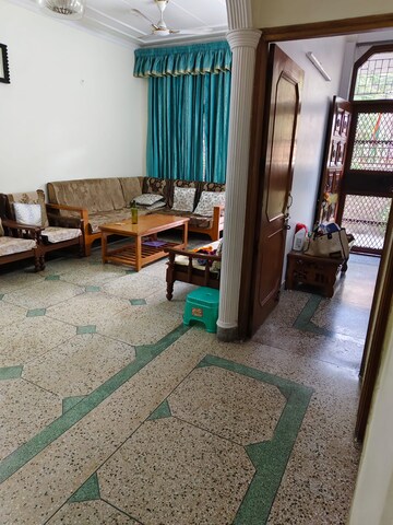Gym in 1.5 BHK Independent House at Sector 55 – for Rent