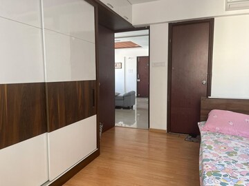Room in 2 BHK Apartment at Patel Smondo, Gachibowli – for Rent