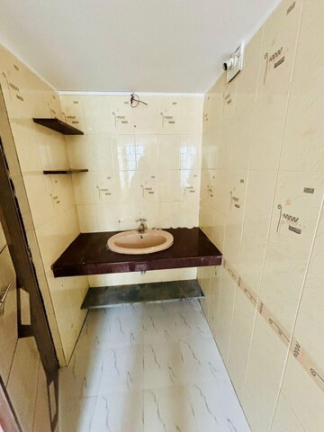Attached Bathroom in 4 BHK Villa at Lunkad Dreamland, Viman Nagar – for Rent