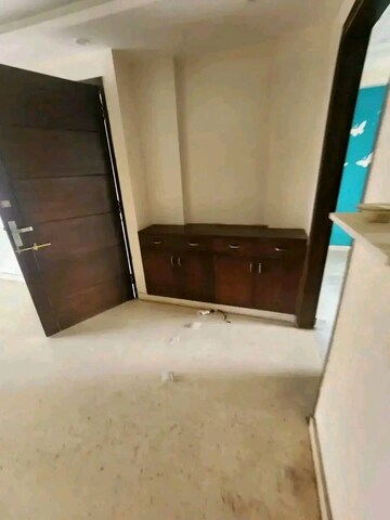 Room in 3 BHK Apartment at Ireo The Grand Arch, Sector 58 – for Sale