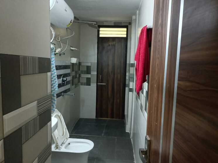 Bathroom, ireo-the-grand-arch 3 Bedroom 2427 Sq.Ft. Apartment In Sector 58 Gurgaon 7940309