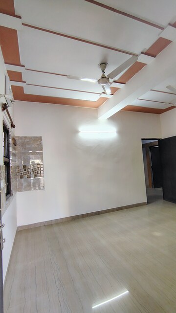 Room in 3 BHK Builder Floor at RWA Residential Society Sector 46, Sector 46 – for Rent