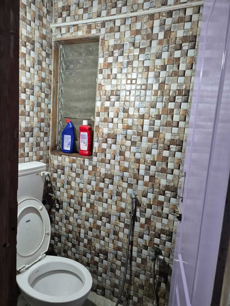 Bathroom, anand nagar 1 Bedroom 420 Sq.Ft. Apartment In Anand Nagar Thane 7940343
