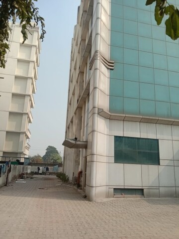  Office Space For Rent in Sector 63