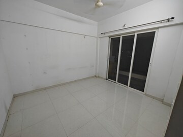 Room in 1 BHK Apartment at Puranik Abitante, Bavdhan – for Rent