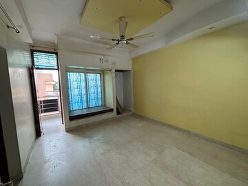 Room in 3 BHK Builder Floor at Sector 12a – for Sale