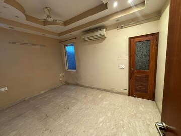 Room in 3 BHK Builder Floor at Sector 12a – for Sale
