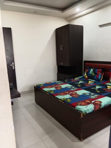 Bedroom in 1 RK Builder Floor at Ansal Sushant Lok I, Sector 43 – for Rent