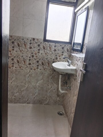 Bathroom in 1 RK Builder Floor at Ansal Sushant Lok I, Sector 43 – for Rent