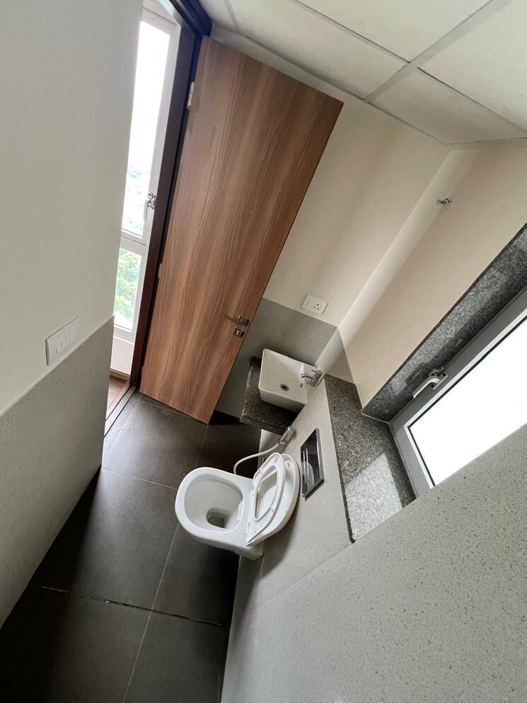 Bathroom, piramal-vaikunth 2 Bedroom 811 Sq.Ft. Apartment In Balkum Pada Thane 7940410