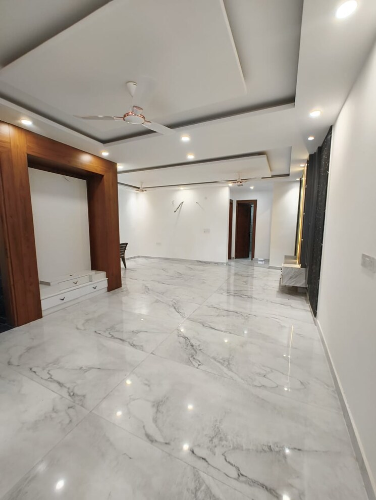 Room, bptp-parkland-pride 3 Bedroom 250 Sq.Yd. Builder Floor In Sector 77 Faridabad 7940445
