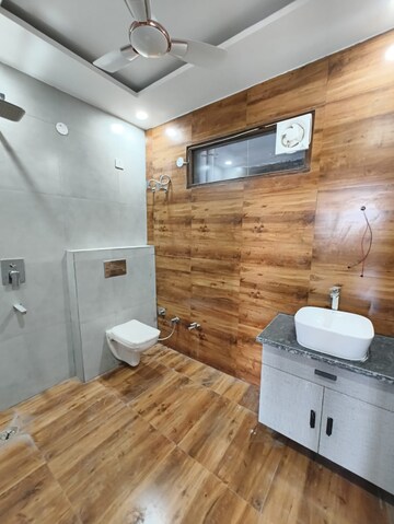 Attached Bathroom in 3 BHK Builder Floor at BPTP Parkland Pride, Sector 77 – for Sale