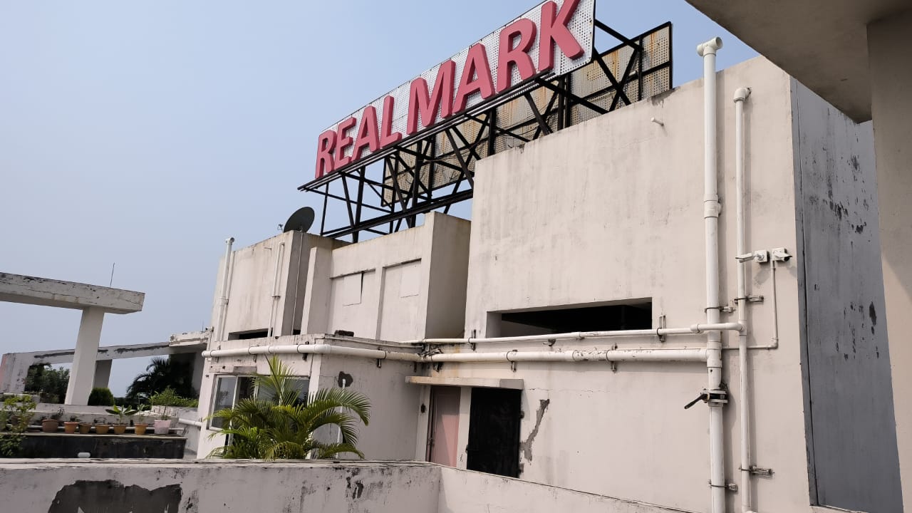 3 BHK Apartment For Sale in Realmark Oracle