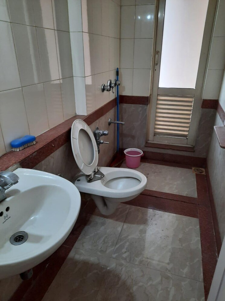 Bathroom, hill-side-powai 2 Bedroom 1051 Sq.Ft. Apartment In Powai Mumbai 7940551