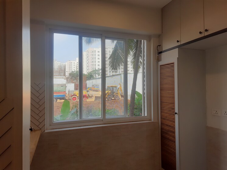 Room, nr-royal-park-residency 3 Bedroom 2127 Sq.Ft. Apartment In Thanisandra Bangalore 7940580