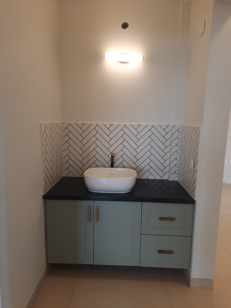 Bathroom, nr-royal-park-residency 3 Bedroom 2127 Sq.Ft. Apartment In Thanisandra Bangalore 7940580