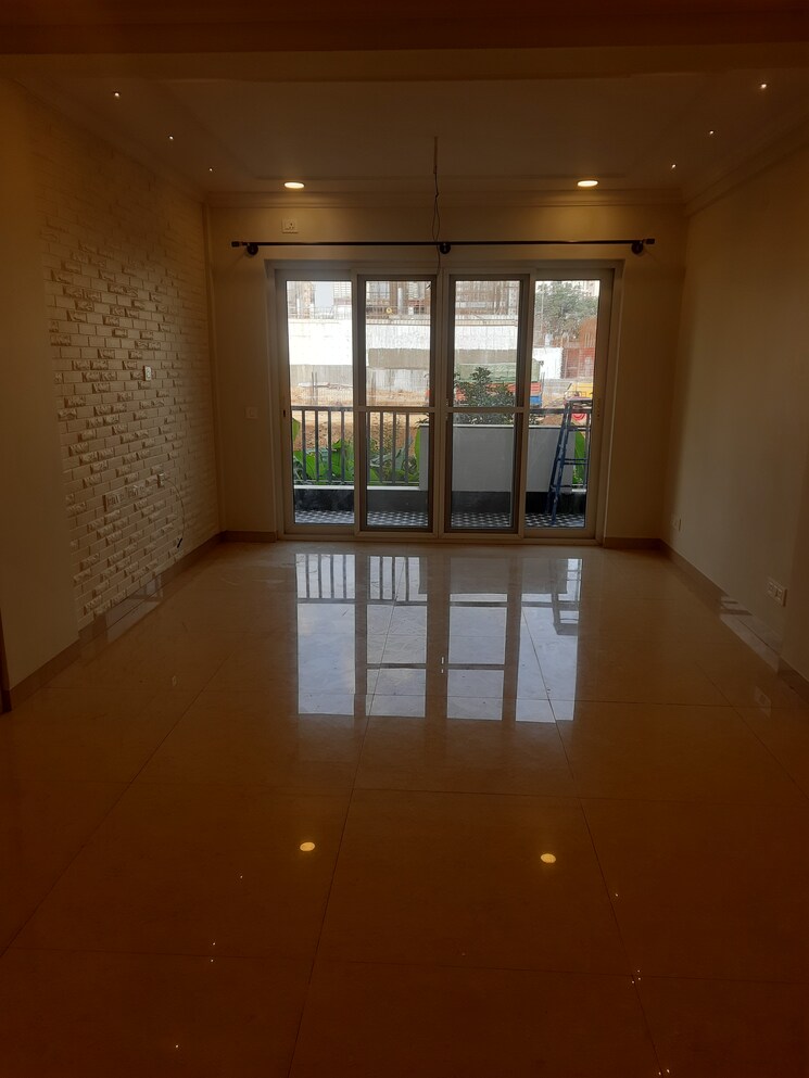 Room, nr-royal-park-residency 3 Bedroom 2127 Sq.Ft. Apartment In Thanisandra Bangalore 7940580