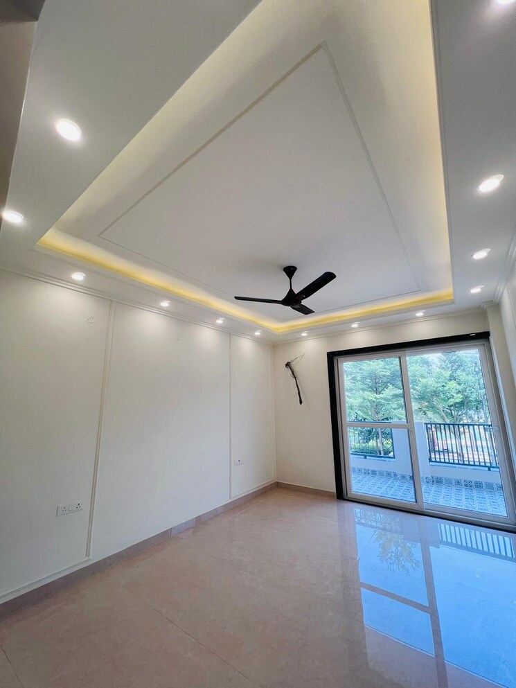 Room, sector 85 3 Bedroom 327 Sq.Yd. Builder Floor In Sector 85 Faridabad 7940559