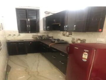 Master Bedroom in 3 BHK Builder Floor at Nirman Vihar – for Rent