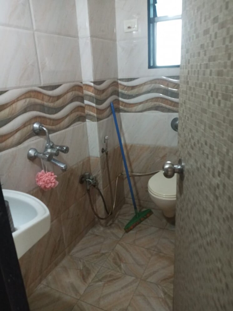 Bathroom, suncity-complex 2 Bedroom 720 Sq.Ft. Apartment In Powai Mumbai 7940675