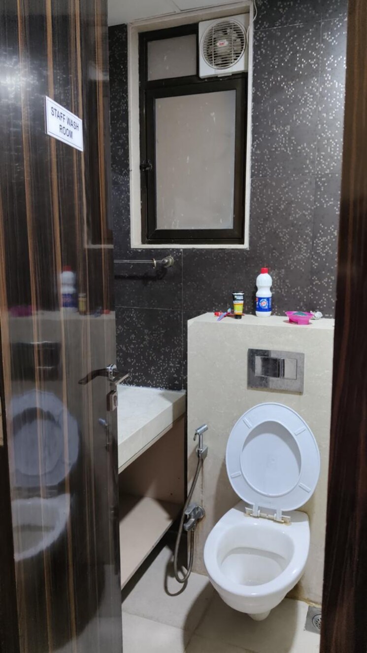 Bathroom, manav-eternelle 3.5 Bedroom 2150 Sq.Ft. Apartment In Vasant Vihar Pune 7940677
