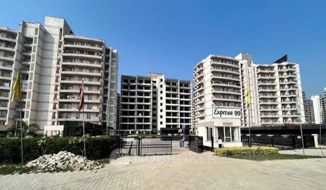 3.5 BHK + Servant Room Apartment For Sale in Pareena The Elite Residences