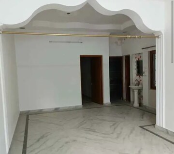Bedroom in 2 BHK Villa at Aliganj – for Rent