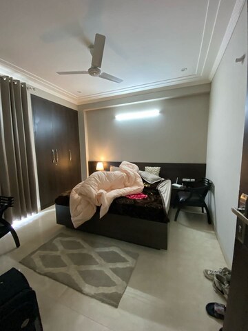 Living Room in 1 BHK Apartment at Sheth Vasant Sagar Complex, Kandivali East – for Sale