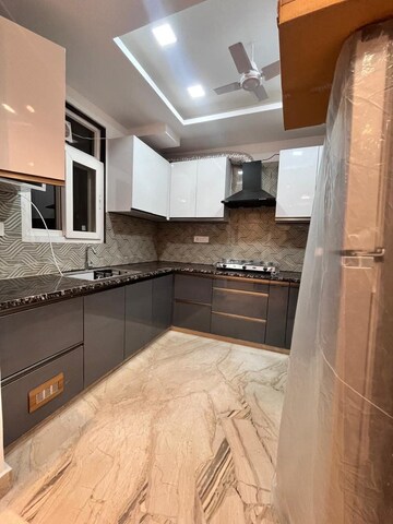 Kitchen in 1 BHK Apartment at Sheth Vasant Sagar Complex, Kandivali East – for Sale