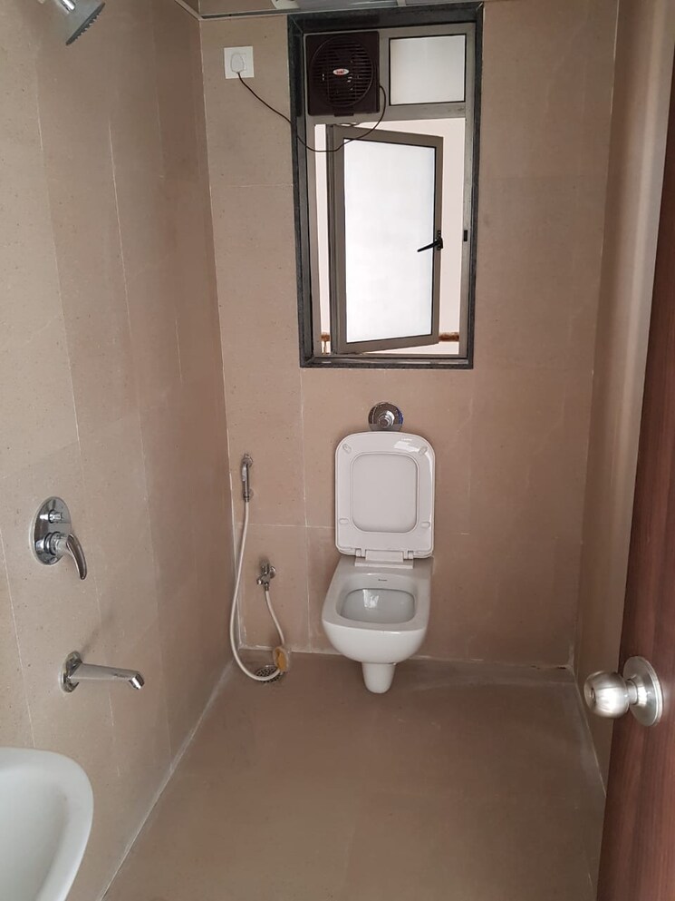 Bathroom, modern-tower 2 Bedroom 960 Sq.Ft. Apartment In Khopat Thane 7940750