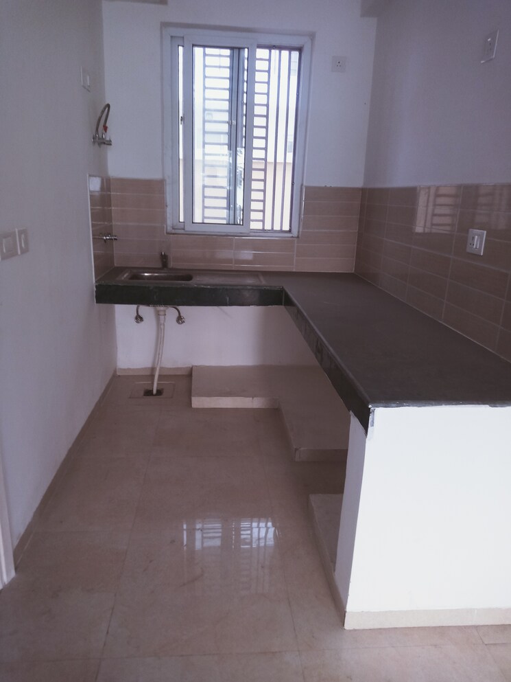 Kitchen, bptp-parkland-pride-phase-2 3 Bedroom 180 Sq.Yd. Builder Floor In Sector 77 Faridabad 7940773