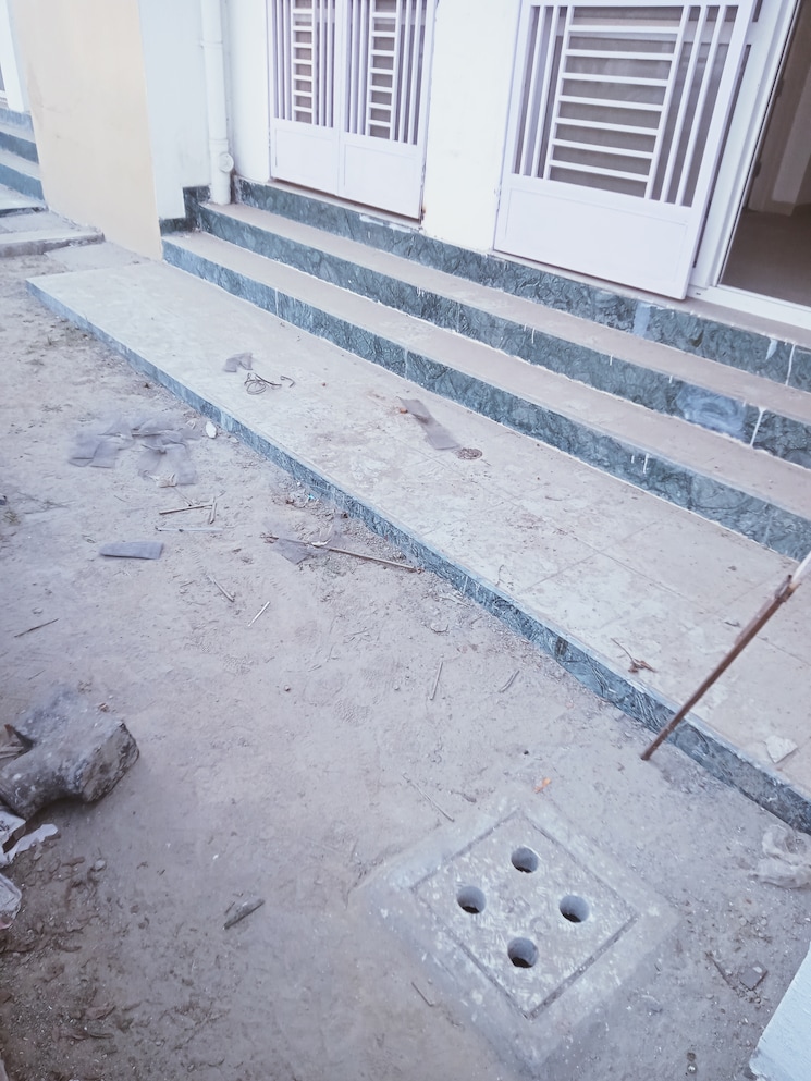 Balcony, bptp-parkland-pride-phase-2 3 Bedroom 180 Sq.Yd. Builder Floor In Sector 77 Faridabad 7940805