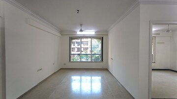 Room in 2 BHK Apartment at The View Powai, Powai – for Rent