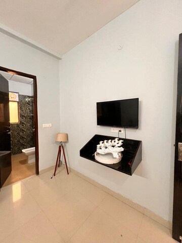 Furnished Amenities in 1 BHK Apartment at Godrej Bliss Kandivali, Kandivali East – for Sale