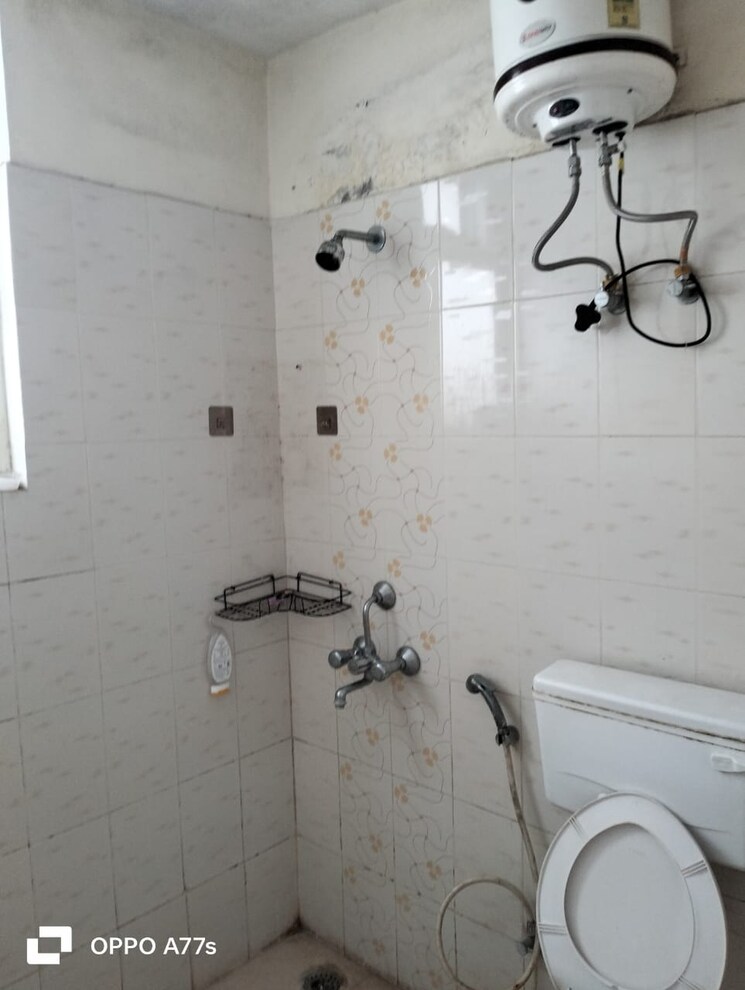 Bathroom, shree-vardhman-mantra 2 Bedroom 800 Sq.Ft. Apartment In Sector 67 Gurgaon 7940934