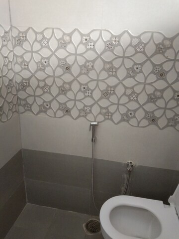 Bathroom in 2 BHK Apartment at Alkapuri – for Rent