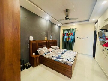 Bedroom in 1 BHK Builder Floor at Ansal Sushant Lok I, Sector 43 – for Rent