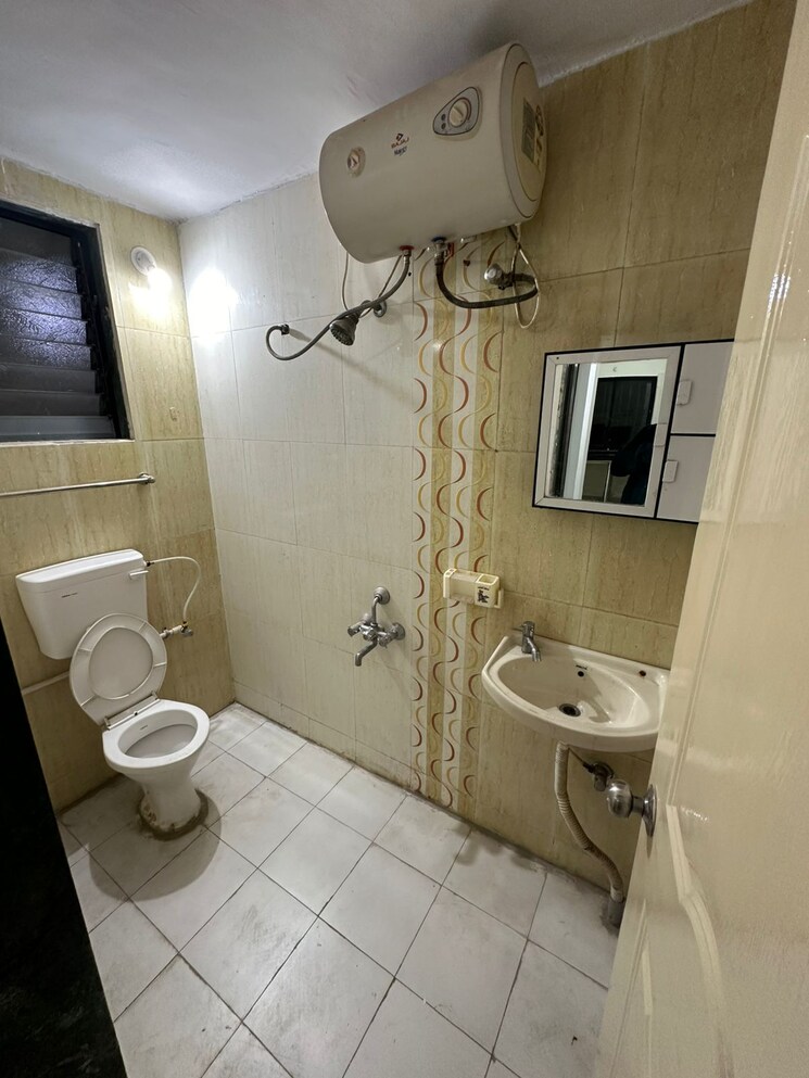 Bathroom, choice-golden-city 1 Bedroom 650 Sq.Ft. Apartment In Dhanori Pune 7940944