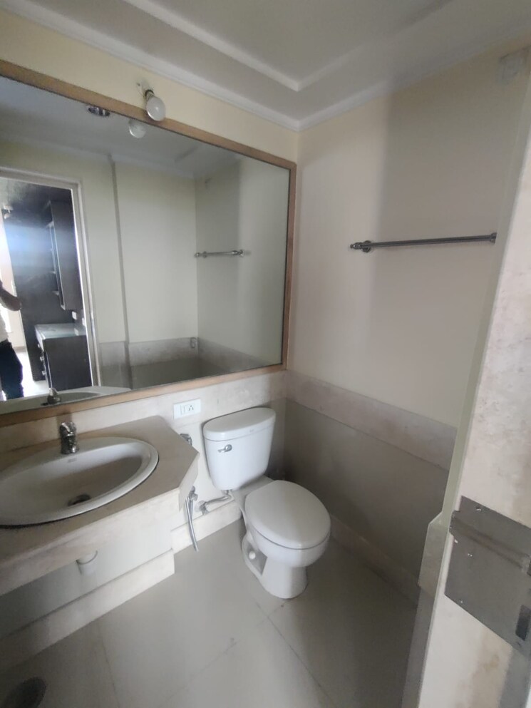 Attached Bathroom, hiranandani-villa-grand 2 Bedroom 730 Sq.Ft. Apartment In Ghodbunder Road Thane 7941114