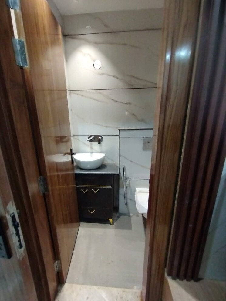 Bathroom, mahindra-vista 1 Bedroom 433 Sq.Ft. Apartment In Kandivali East Mumbai 7941080