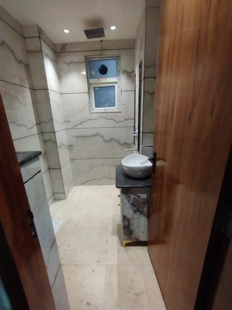 Bathroom, mahindra-vista 1 Bedroom 500 Sq.Ft. Apartment In Kandivali East Mumbai 7941138